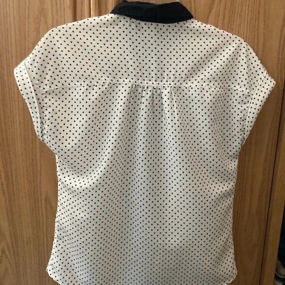 Princess Vera Wang Button Up Blouse - Picture 3 of 5